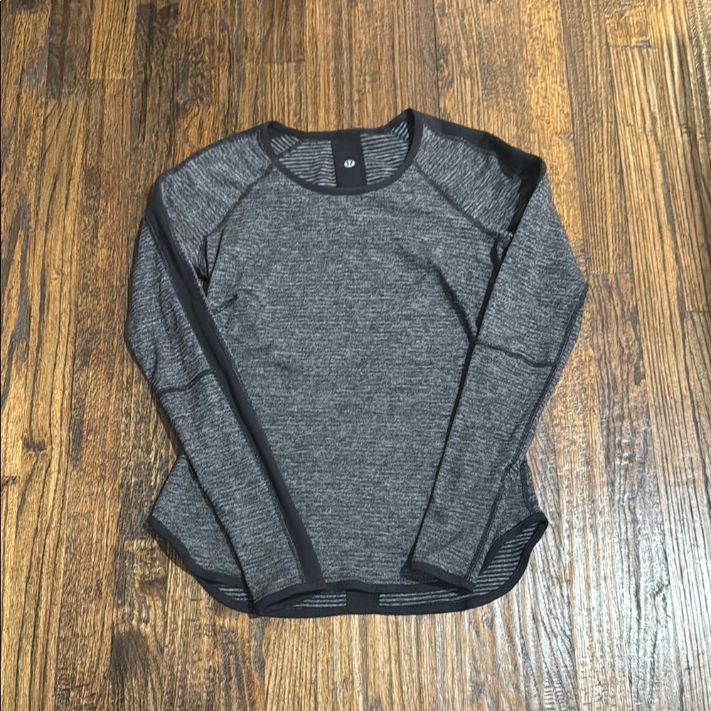 Lululemon Gray Long Sleeve Top